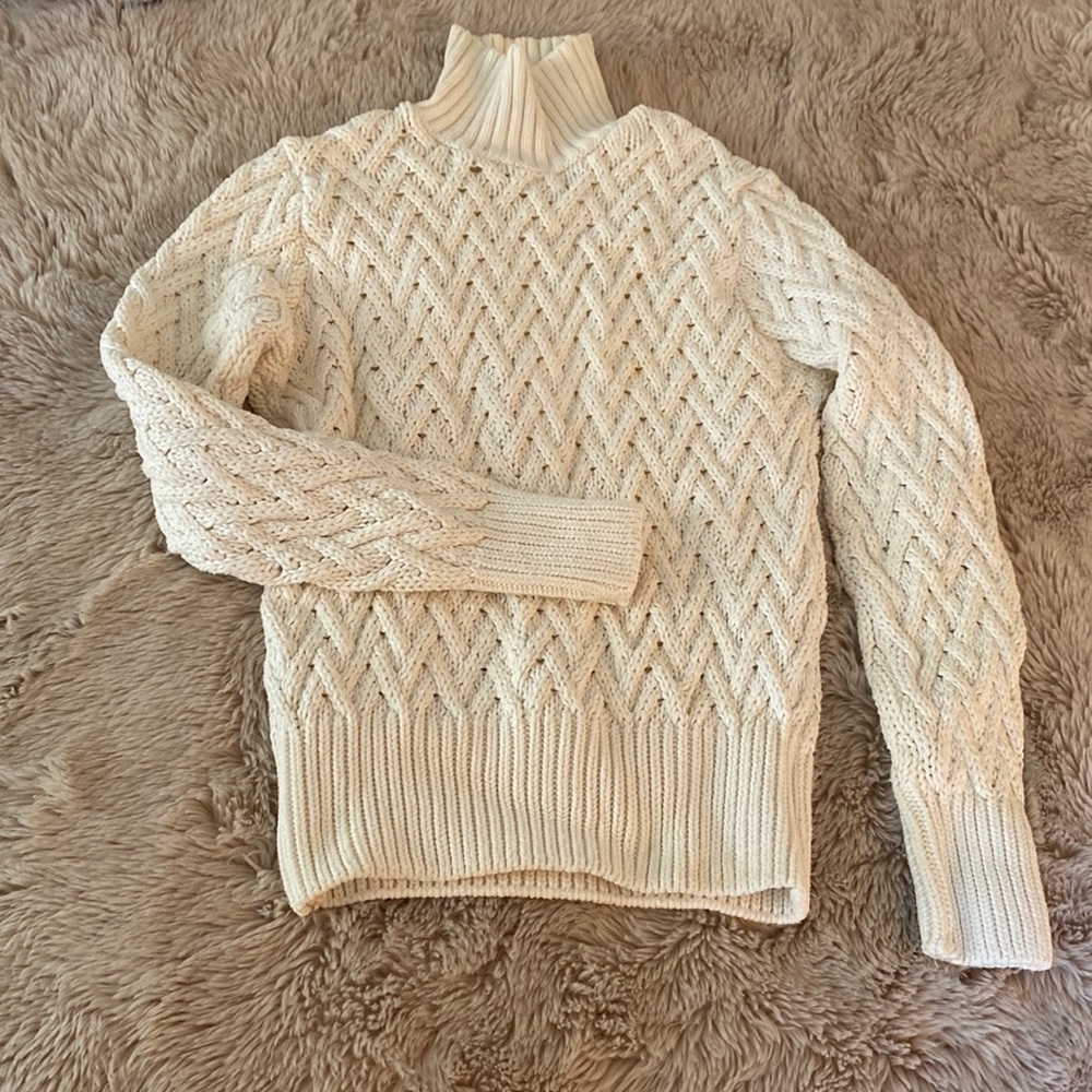 Knit turtleneck